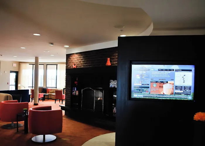 Courtyard By Marriott Salina